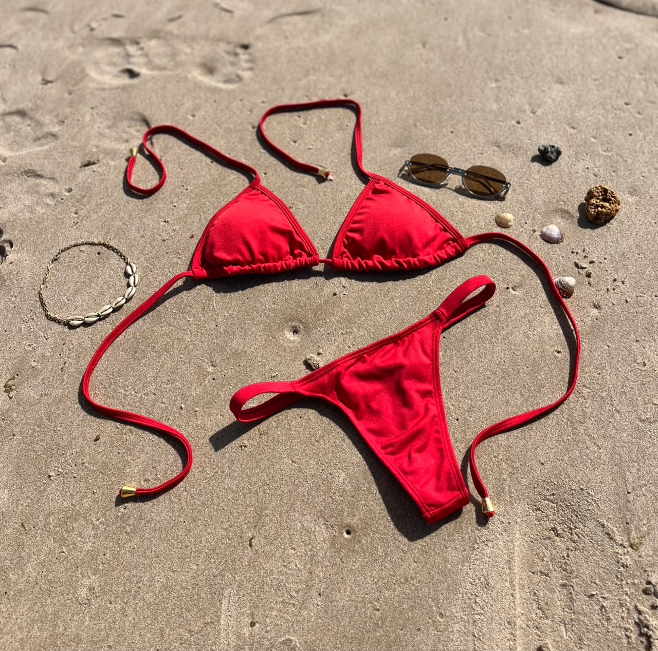 Biquíni Thay vermelho, foto 2